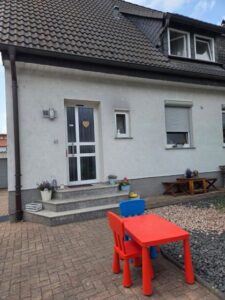 Tagesmutter Hirschacker Haus front (mobil)